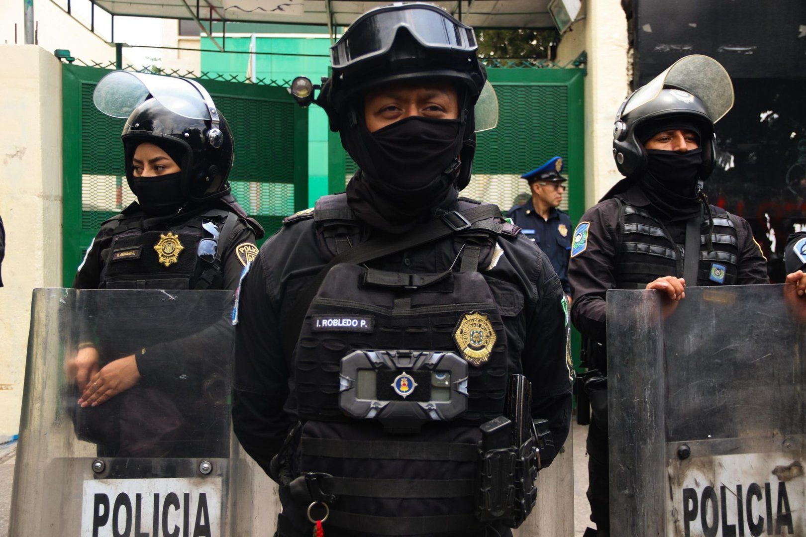 Karina exige justicia por el ataque que casi le cuesta la vida